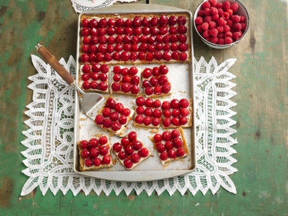 fresh raspberry tray tart